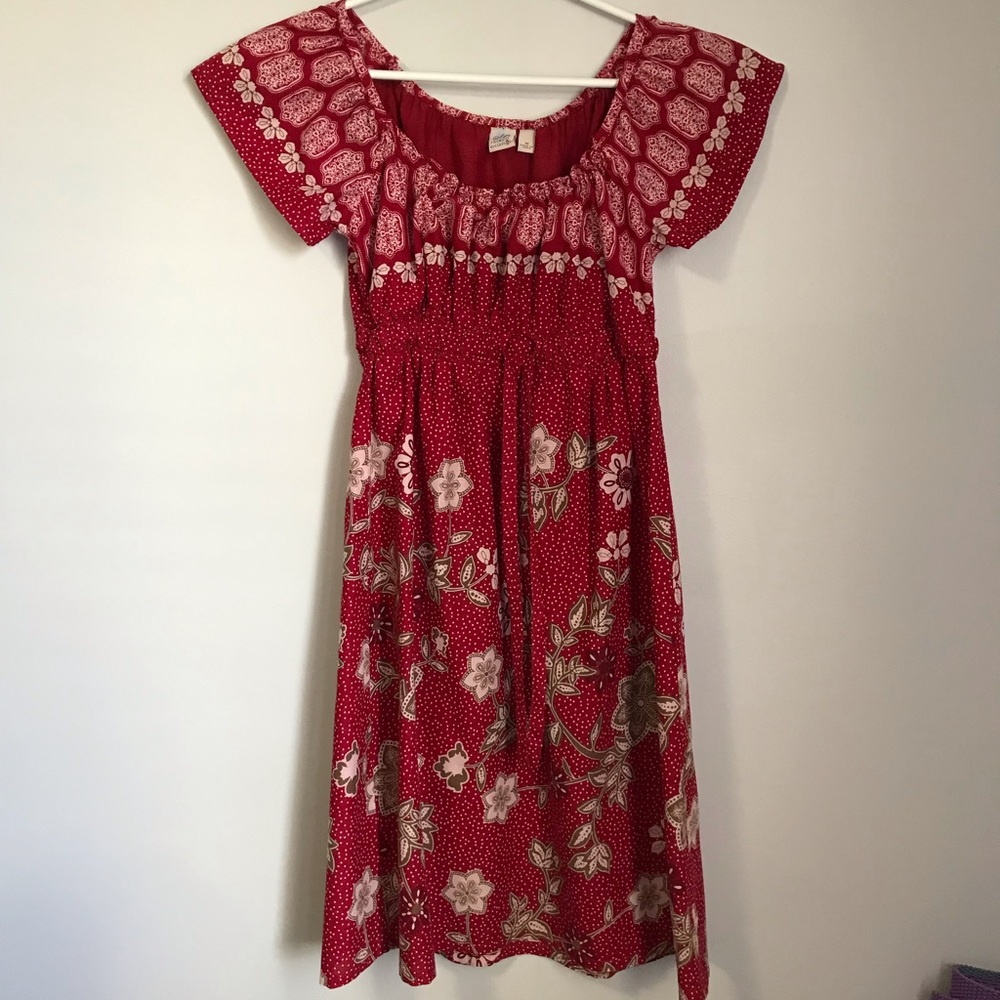 So Wear it Declare it. Boho Dress. Size M, Red with Flowers